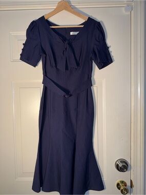 Muxxn Navy Tie-Front Midi Dress.Sz S